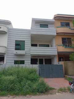 25x40 Used House For Sale in primary Location Of G-13