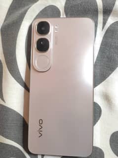 Selling Vivo y200 8gb+258