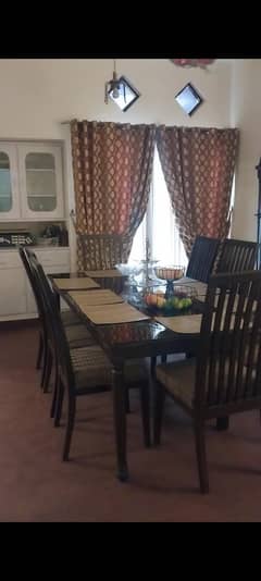 urgent dining table sale