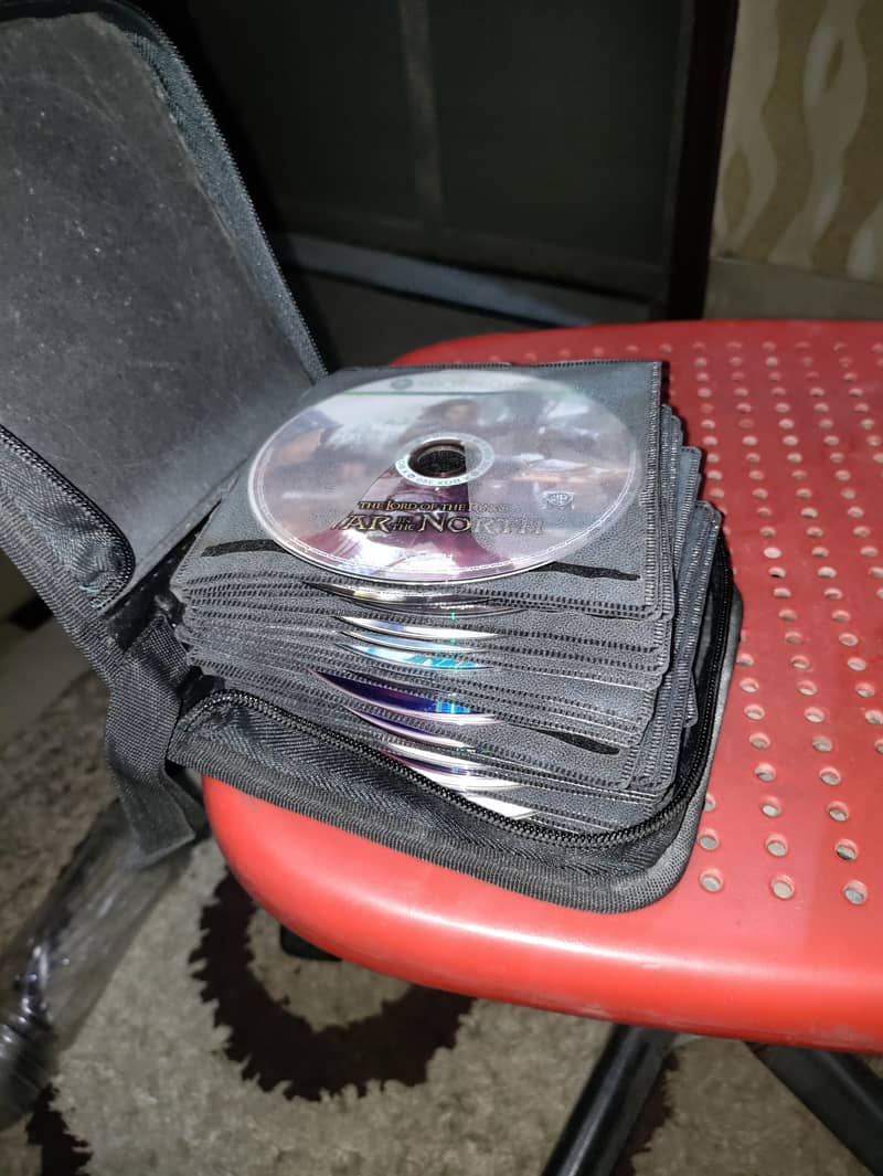 XBOX 360 250GB HDD + 2 Controller + Kinect + 57 disks - Bundle Offer 3