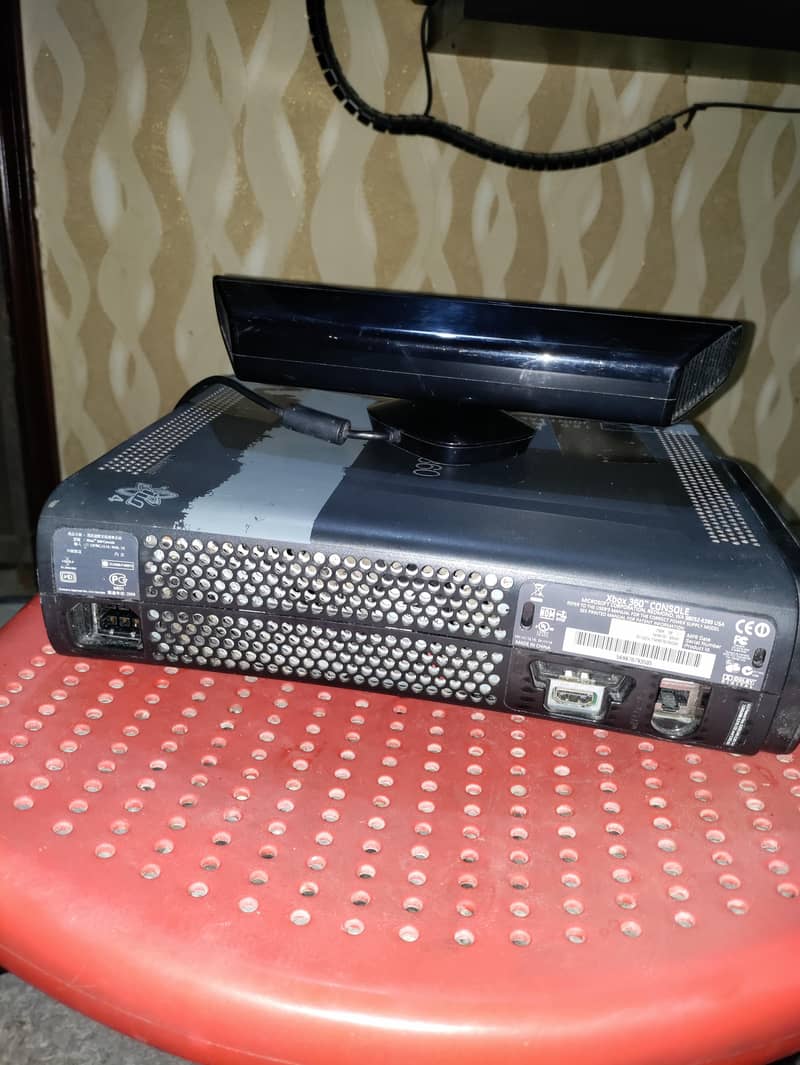 XBOX 360 250GB HDD + 2 Controller + Kinect + 57 disks - Bundle Offer 6