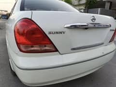 Nissan sunny saloon