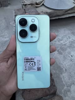 Infinix Hot 40 Pro 8/256 with Box and everything scratchless 10/10