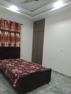 Room fo rent in psic society near lums dha lhr