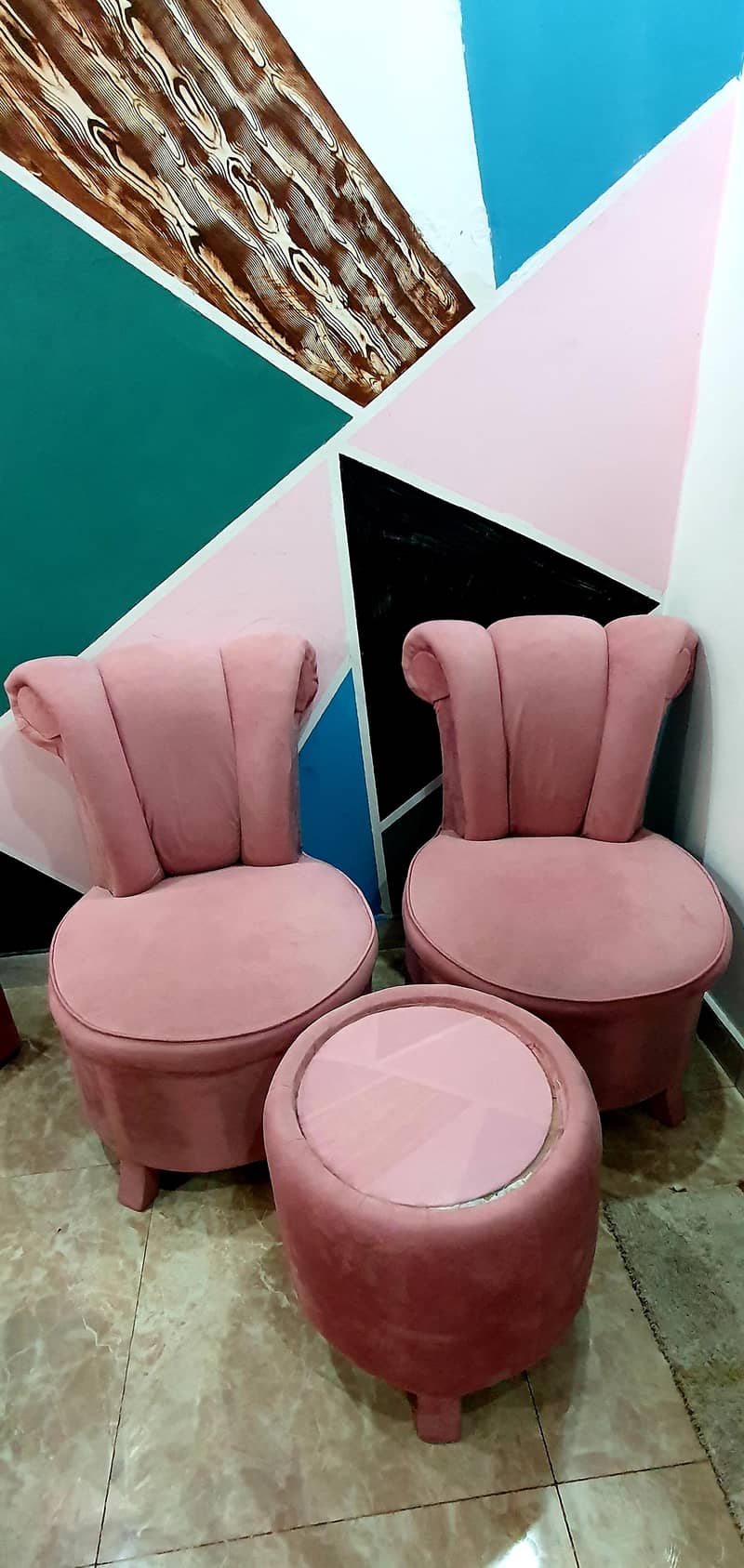 Round bed set with side tables front setti and 2 chairs with table 9