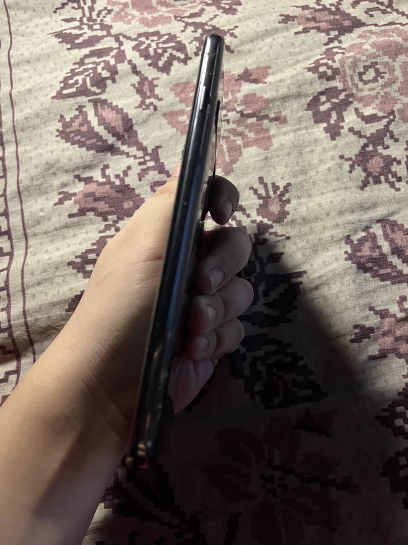 samsung s10 patch line and dote touch working but not properly 3