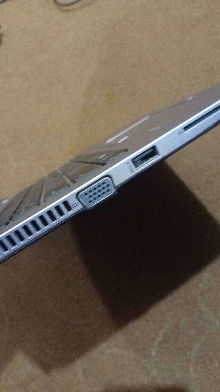 Hp core i5 7th generation  Core i5 7th generation  8/256 SSD 2