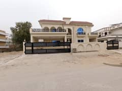 Brand New Luxury House For Sale in G15 Size 60*90 Street corner House Ideal Location near to markaz masjid park Best location More Ten options available Old & New House