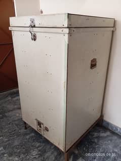 Bharola rangdar jisti sheet  with stand