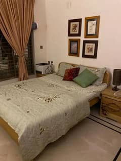 Queen size bed
