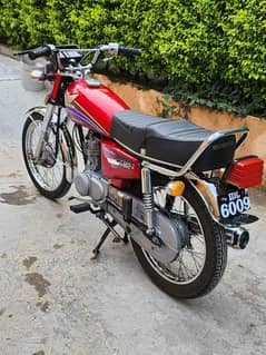 2001 model total janwan condition Islamabad golden num for sale