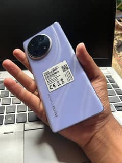Tecno camon30s only 3 month used chill condition panel company replace