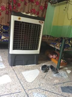 روم کولر ارجنٹ سیل کرنا ے  سولر پر ڈرک بجلی پر سپلائی کی ضرو