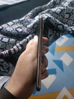 iPhone 11 pro Max (Exchange Possible)