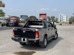 Vigo Thai for sale Automatic better than surf Pajero