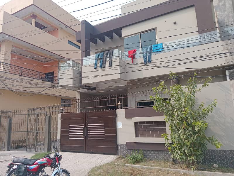 5 Marla Elegant And Fully Maintained Super Hot Located Double Unit House With Gas Is Available In The Best Block Of Khuda Buksh Colony Lahore. 0