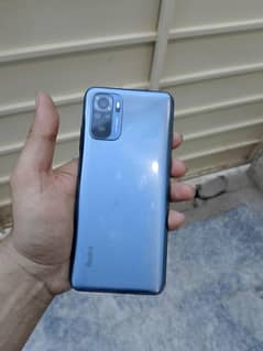 I AM SELLING MY PHONE ON URGENT BASIS