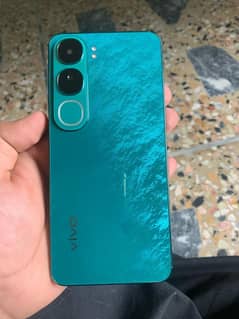 vivo y200 8/256 with box month used