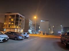 350 Yard Building 3 Offices Available For Sale With Multi National Companies Long terms Agreement With Rental Ratio Of 7.5 Percent