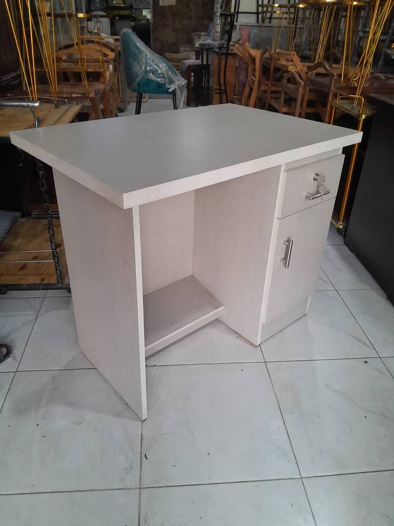 Office table/study table/laptop table/executive table/computer table 2