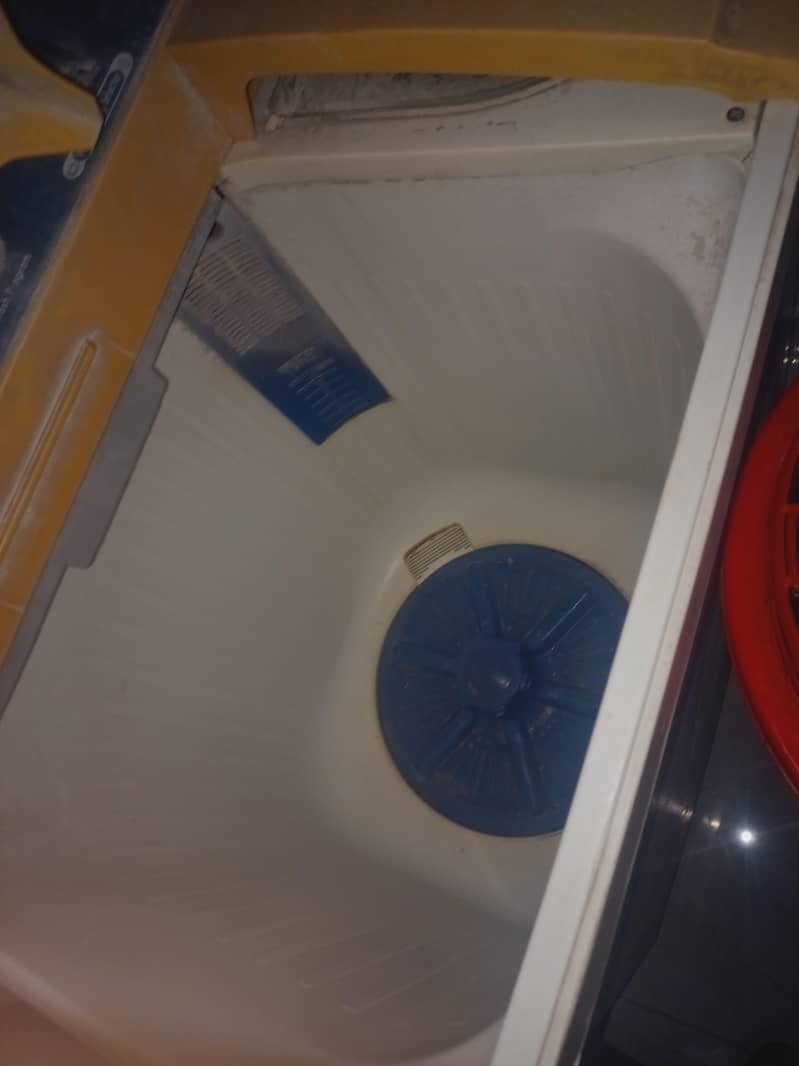 it is in use its very good drayer(spinner) is working its good  c 2