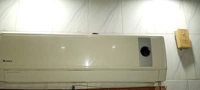 gree 1.5 ton ac good condition totally genion gas