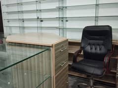 Glass Racking and Glass Display Counter