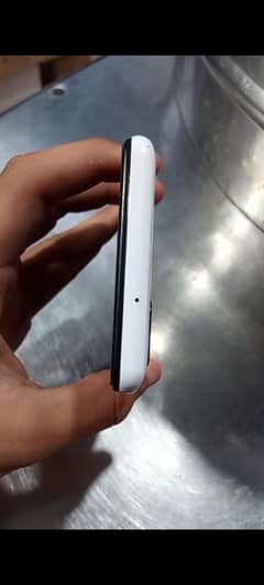 6 128 pta approved all OK phone WhatsApp 03127252459