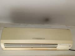 Mitsubishi 2 ton ac  urgent sale