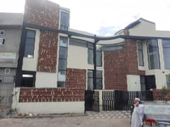 7 Marla Brand New Building with Basement For Rent