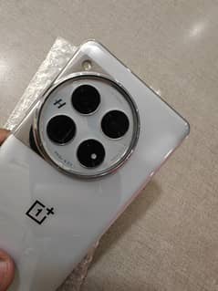 ONEPLUS 12 16-512  Pta approved white/Green both available