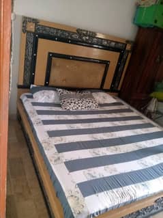 bed wooden