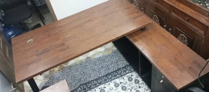 executive table