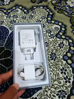 Vivo v27e full box