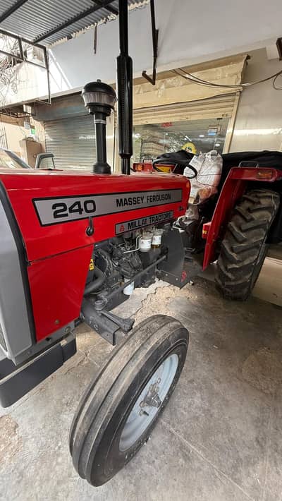MF 240 2025