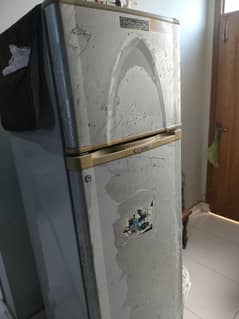dawlance medium size refrigerator for sale
