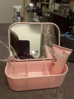 Beauty and accessories