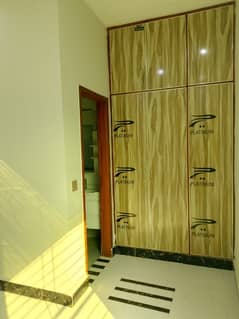 In Central Park Housing Scheme 10 Marla Upper Portion For rent