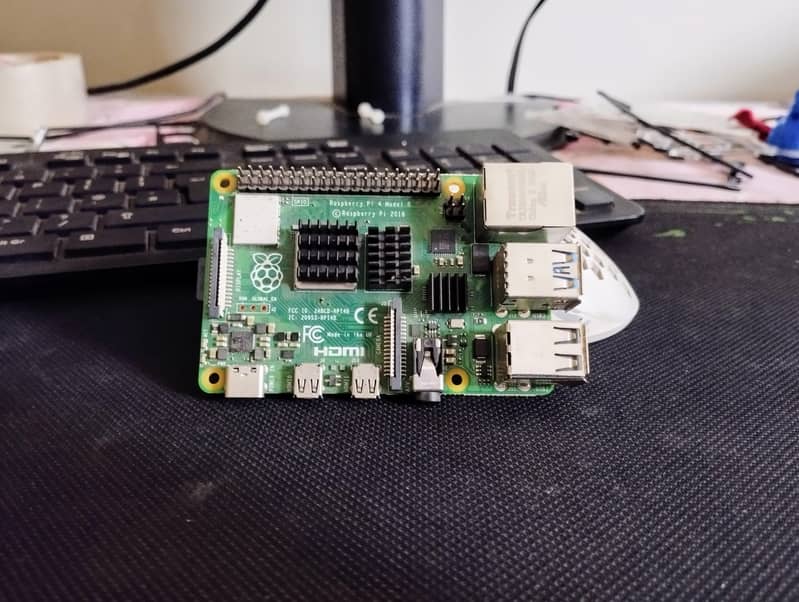 Raspberry pi 4 model B 4 Gb with original power adopter 4