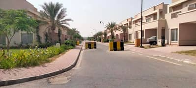 235sq yd 3 Bedrooms Luxury Villa is Available FOR RENT. 14km from Entrance of BTK. 3 Bed DDL 1 Kitchen