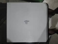 PS4 pro 1 TB Glacier white