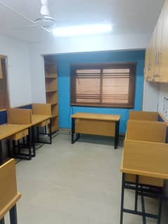 portion office for rent 1800sqft in shahar e Faisal