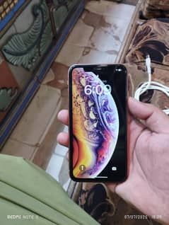 iphone XR for sale Condition 6/10