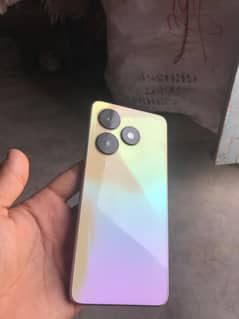 Tecno spark 20c 4/4. . 128 GB with box charger new