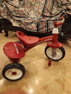 Kids cycle radio flyer