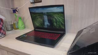MSI GS63 Gaming Laptop