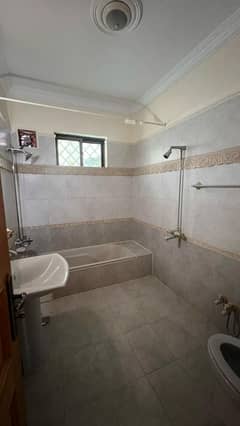 HOUSE FOR RENT IN F-7