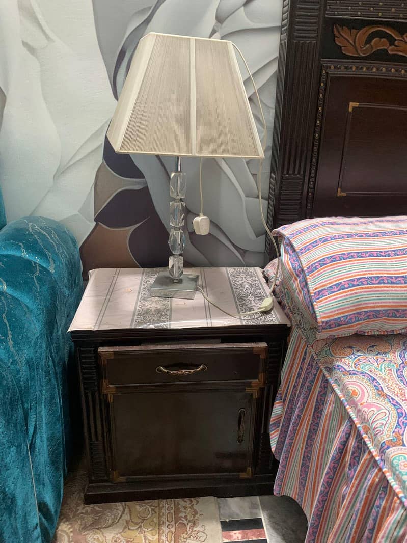 bed with side tables and dressing mirror and spring metress 4