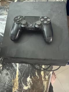 Ps 4 slim