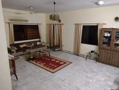 A Prime Location 305 Square Yards House In Karachi Is On The Market For sale